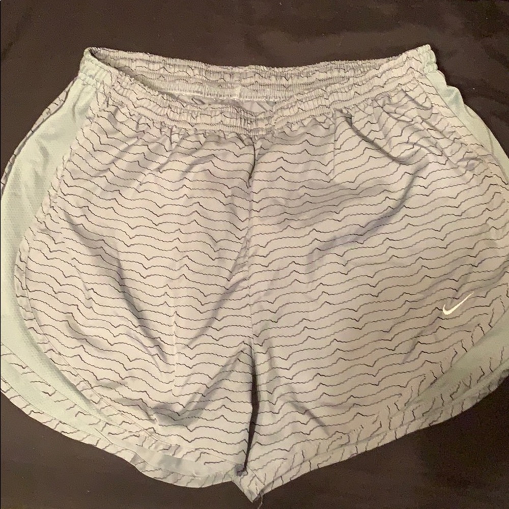 Nike Dr Fit shorts sz L